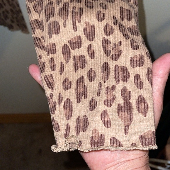 🌹ANTHROPOLOGIE LEOPARD WAFFLE LEGGINGS - Picture 6 of 8